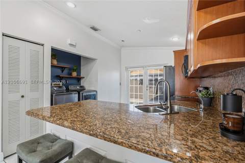 3355 W 68th St 128, Hialeah FL - photo 14 of 41
