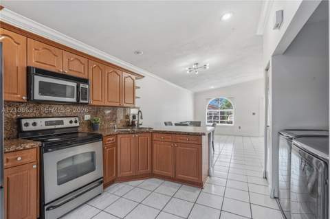 3355 W 68th St 128, Hialeah FL - photo 15 of 41