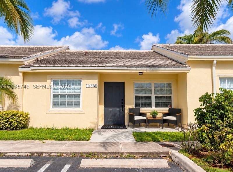 2 bedroom Townhouse at 14658 SW 126th Pl, Villas Of Deerwood Replat, Miami — photo 2