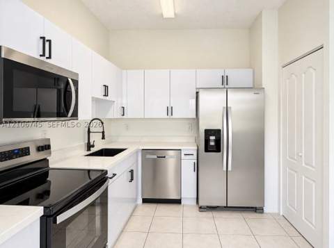 14658 SW 126th Pl, Miami FL - photo 6 of 29