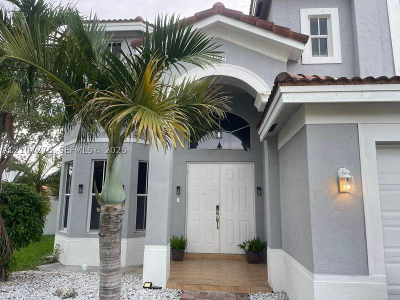 4 bedroom SingleFamilyResidence at 11047 SW 243rd Ln, Bluewaters Subdivision, Homestead — photo 2