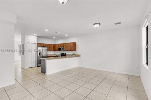 11555 SW 248th Ln, Homestead FL - photo 11 of 42