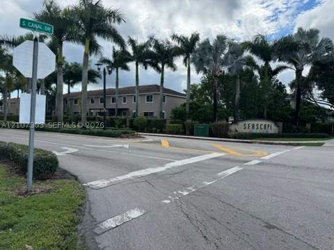 1042 SE 23rd Ter, Homestead FL - photo 9 of 12