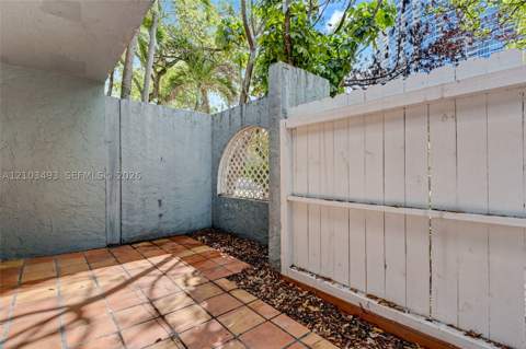 521 NE 38th St 7, Miami FL - photo 7 of 47