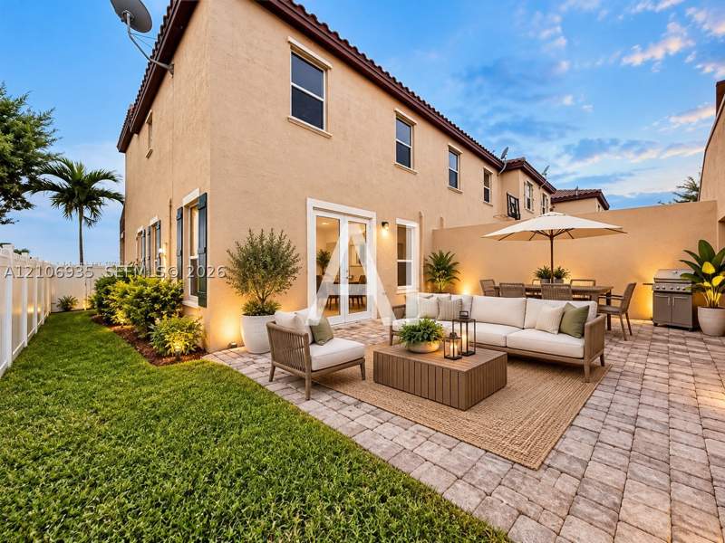 5 bedroom Townhouse at 9575 SW 171st Path, Kendall Commons Townhomes, Miami — photo 2