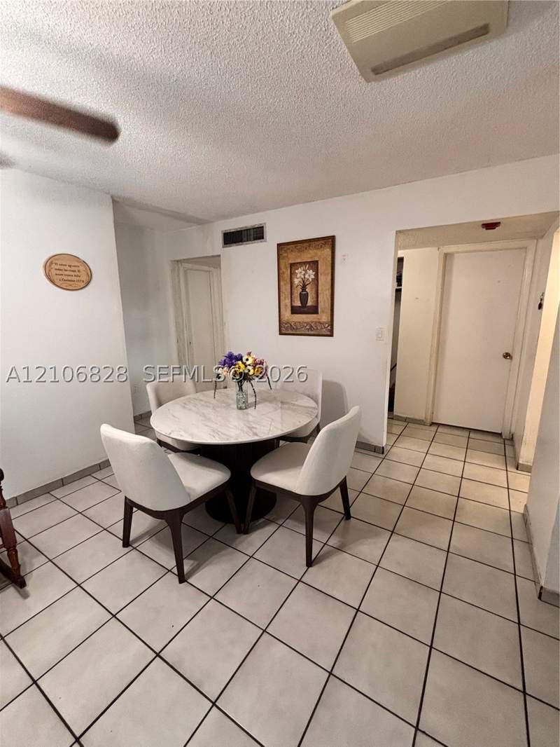 3 bedroom Condominium at 4050 NW 135th St 15-9, Villa Biscaya Jardines Co, Opa Locka — photo 5