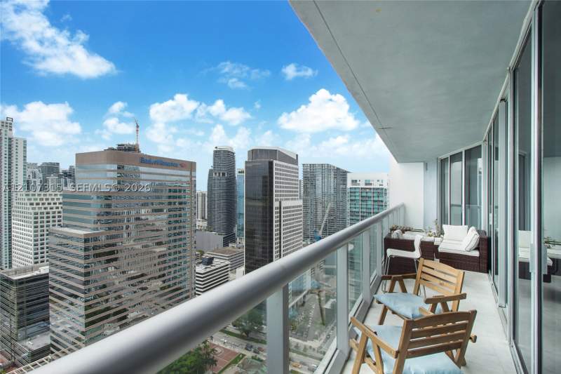 2 bedroom Condominium at 495 Brickell Ave 3803, Icon Brickell No Two, Miami — photo 2