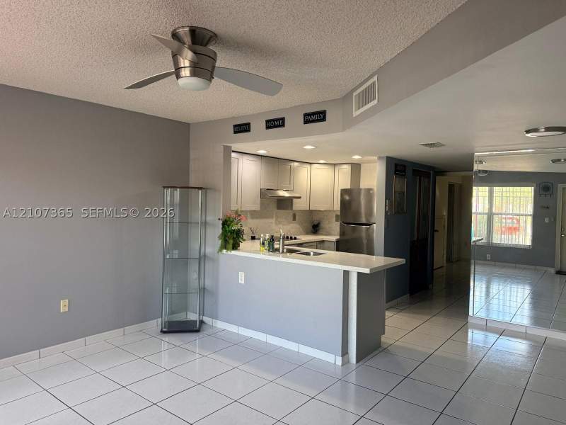 2 bedroom Townhouse at 1313 NW 24th Ave 1313, Fern Isle Gardens Condo, Miami — photo 5