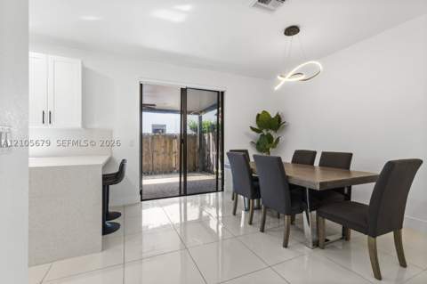 11300 NW 88th Ter, Doral FL - photo 12 of 34
