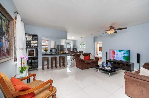 4865 NW 108th Path, Doral FL - photo 10 of 29