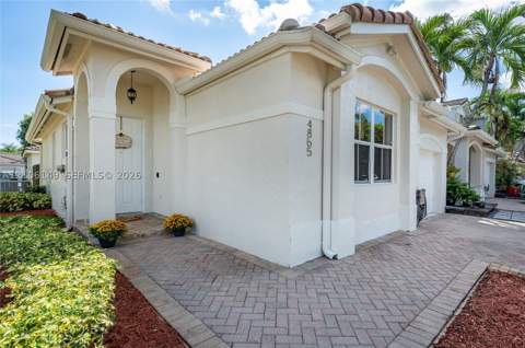 4865 NW 108th Path, Doral FL - photo 7 of 29