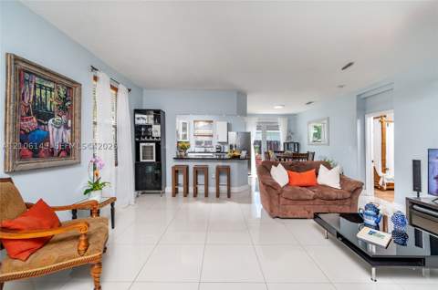 4865 NW 108th Path, Doral FL - photo 9 of 29