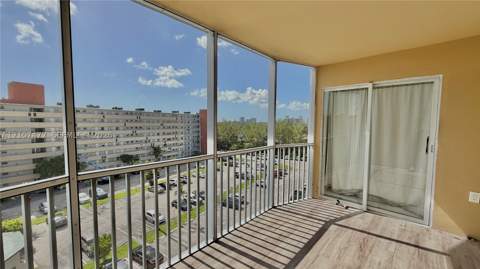 1770 NE 191st St 717-1, Miami FL - photo 11 of 19