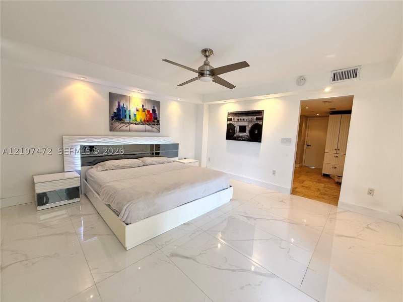 2 bedroom Condominium at 1770 NE 191st St 717-1, Jade Winds Group -, Miami — photo 5
