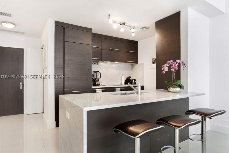 1 bedroom Condominium at 900 Biscayne Blvd 4010, 900 Biscayne Bay Condo, Miami — photo 2