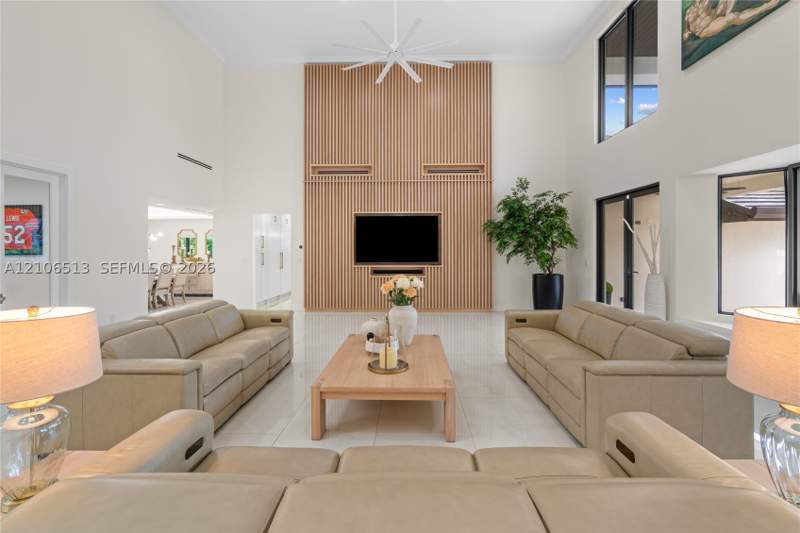 6 bedroom SingleFamilyResidence at 5720 SW 128th St, Rockdale Estates, Pinecrest — photo 5