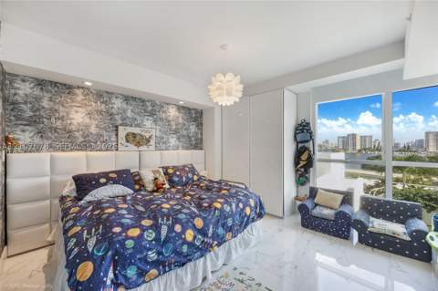 400 Sunny Isles Blvd 704, Sunny Isles Beach FL - photo 10 of 18