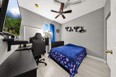 22066 SW 93rd Pl, Cutler Bay FL - photo 16 of 41