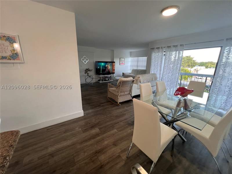 3 bedroom Condominium at 6300 SW 138th Ct 405, Villa Grande Condo, Miami — photo 4
