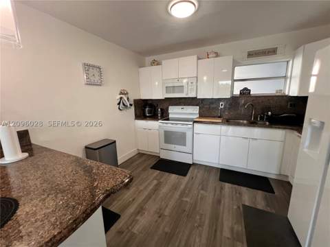 6300 SW 138th Ct 405, Miami FL - photo 7 of 34