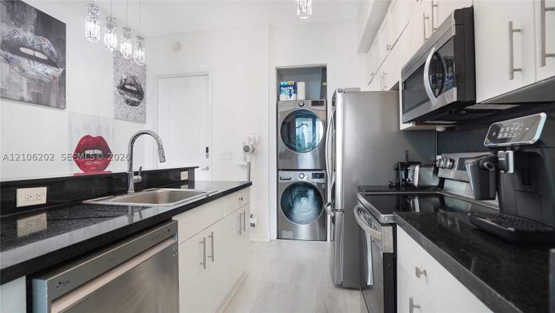 2 bedroom Condominium at 2200 NE 4th Ave 608, Edgewater Lofts Condo, Miami — photo 5