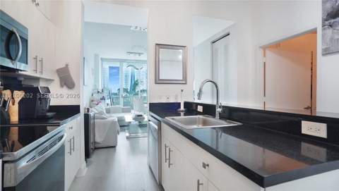 2200 NE 4th Ave 608, Miami FL - photo 6 of 24