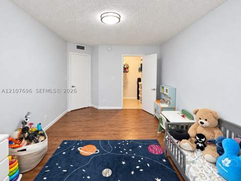 8290 Lake Dr 418, Doral FL - photo 10 of 30