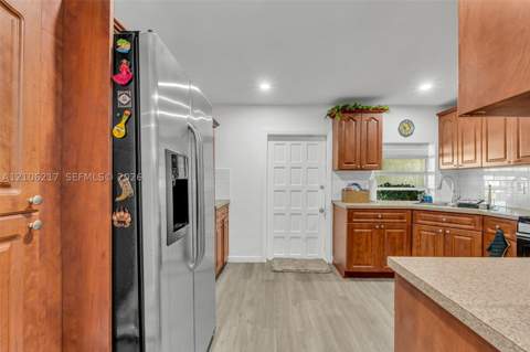 9555 NW 36th Ave, Miami FL - photo 12 of 41