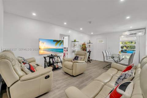 9555 NW 36th Ave, Miami FL - photo 6 of 41