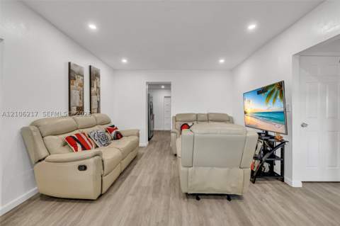 9555 NW 36th Ave, Miami FL - photo 7 of 41