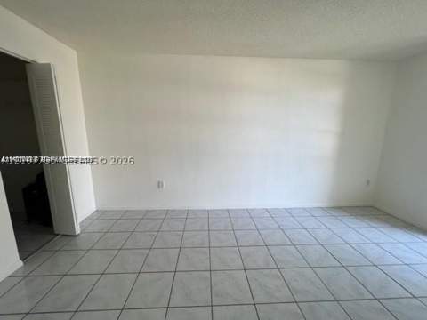 16950 W Dixie Hwy A129, North Miami Beach FL - photo 11 of 24