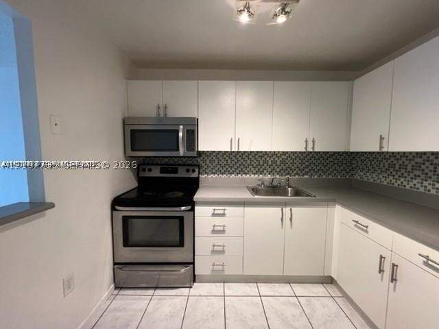 1 bedroom Condominium at 16950 W Dixie Hwy A129, Woodside Apts Condo, North Miami Beach — photo 4