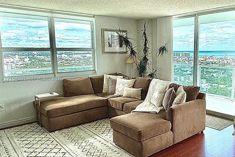 2 bedroom Condominium at 650 West Ave 2712, The Floridian Condo, Miami Beach — photo 3