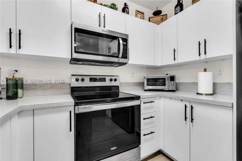 412 NW 12th Ave, Florida City FL - photo 6 of 47