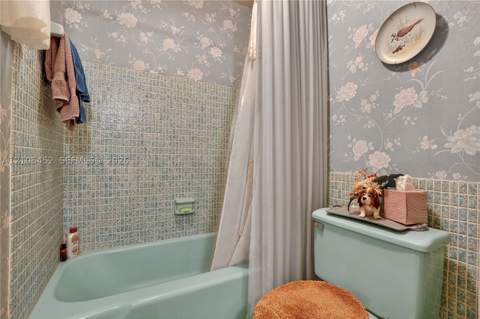 7210 SW 151st St, Palmetto Bay FL - photo 14 of 32