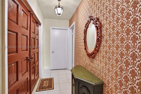 7210 SW 151st St, Palmetto Bay FL - photo 7 of 32