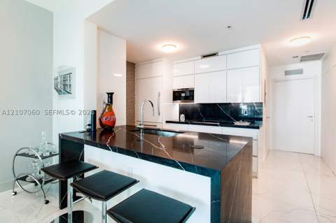 50 S Pointe Dr 610, Miami Beach FL - photo 7 of 14