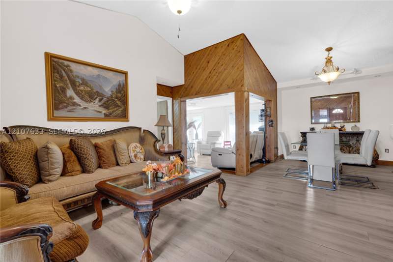 4 bedroom SingleFamilyResidence at 21056 SW 124th Ave Rd, Oak Park Sec 5, Miami — photo 4