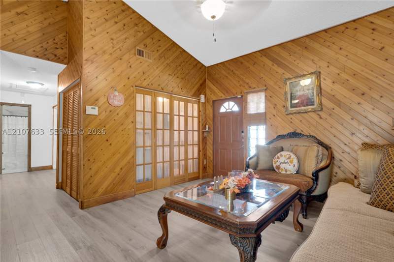 4 bedroom SingleFamilyResidence at 21056 SW 124th Ave Rd, Oak Park Sec 5, Miami — photo 5