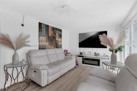 21056 SW 124th Ave Rd, Miami FL - photo 7 of 47