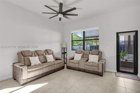 470 SE 34th Ter, Homestead FL - photo 8 of 33