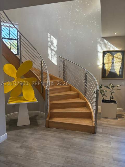 8925 NW 99th Ct, Doral FL - photo 6 of 36