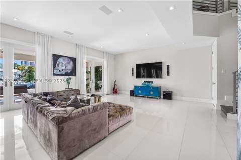 1932 NE 118th Rd, North Miami FL - photo 12 of 39