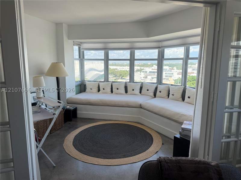 2 bedroom Condominium at 1881 Washington Ave 10C, Octagon Towers I Condo, Miami Beach — photo 4