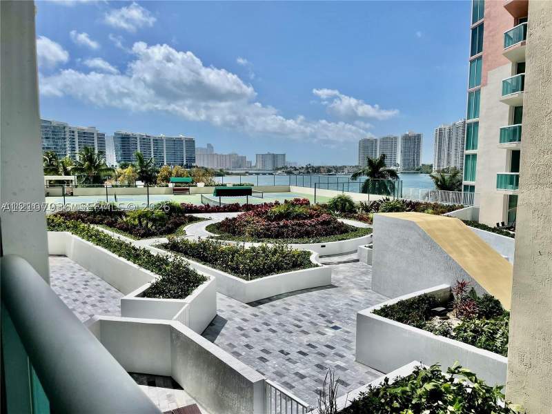 1 bedroom Condominium at 3370 Hidden Bay Dr 510, 100 Hidden Bay Condo, Aventura — photo 2