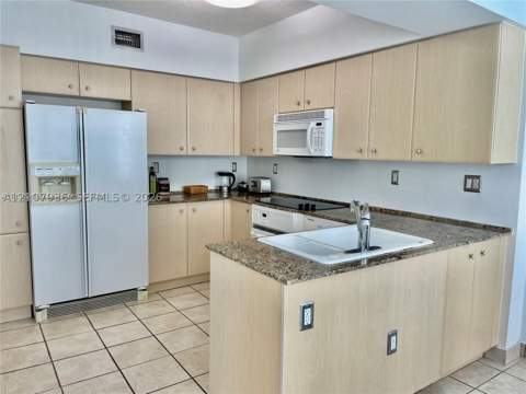 3370 Hidden Bay Dr 510, Aventura FL - photo 6 of 55