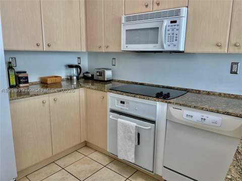 3370 Hidden Bay Dr 510, Aventura FL - photo 9 of 55