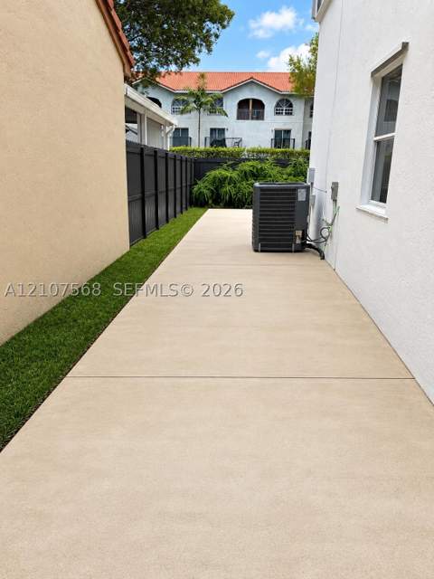 15416 SW 99th Ln, Miami FL - photo 10 of 21