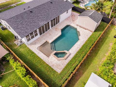9261 SW 183rd Ter, Palmetto Bay FL - photo 9 of 47
