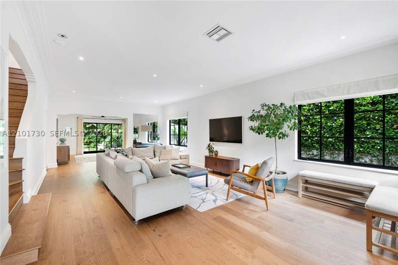 5 bedroom SingleFamilyResidence at 435 W 51st St, Lake View Sub, Miami Beach — photo 5